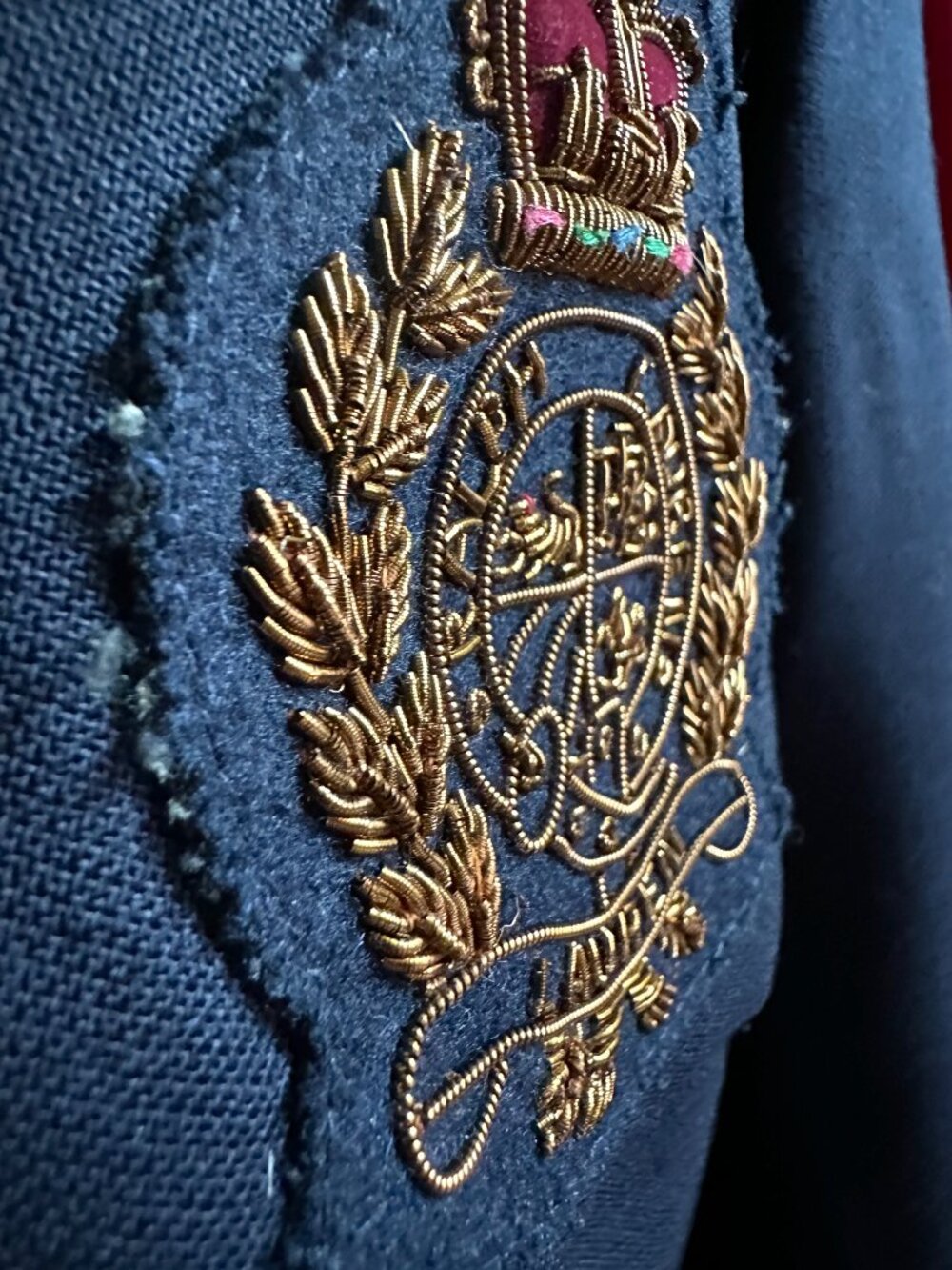 Lauren Ralph Lauren Navy Wool Blazer Gold Buttons 3d Crest Sz 12 - Picture 2 of 12